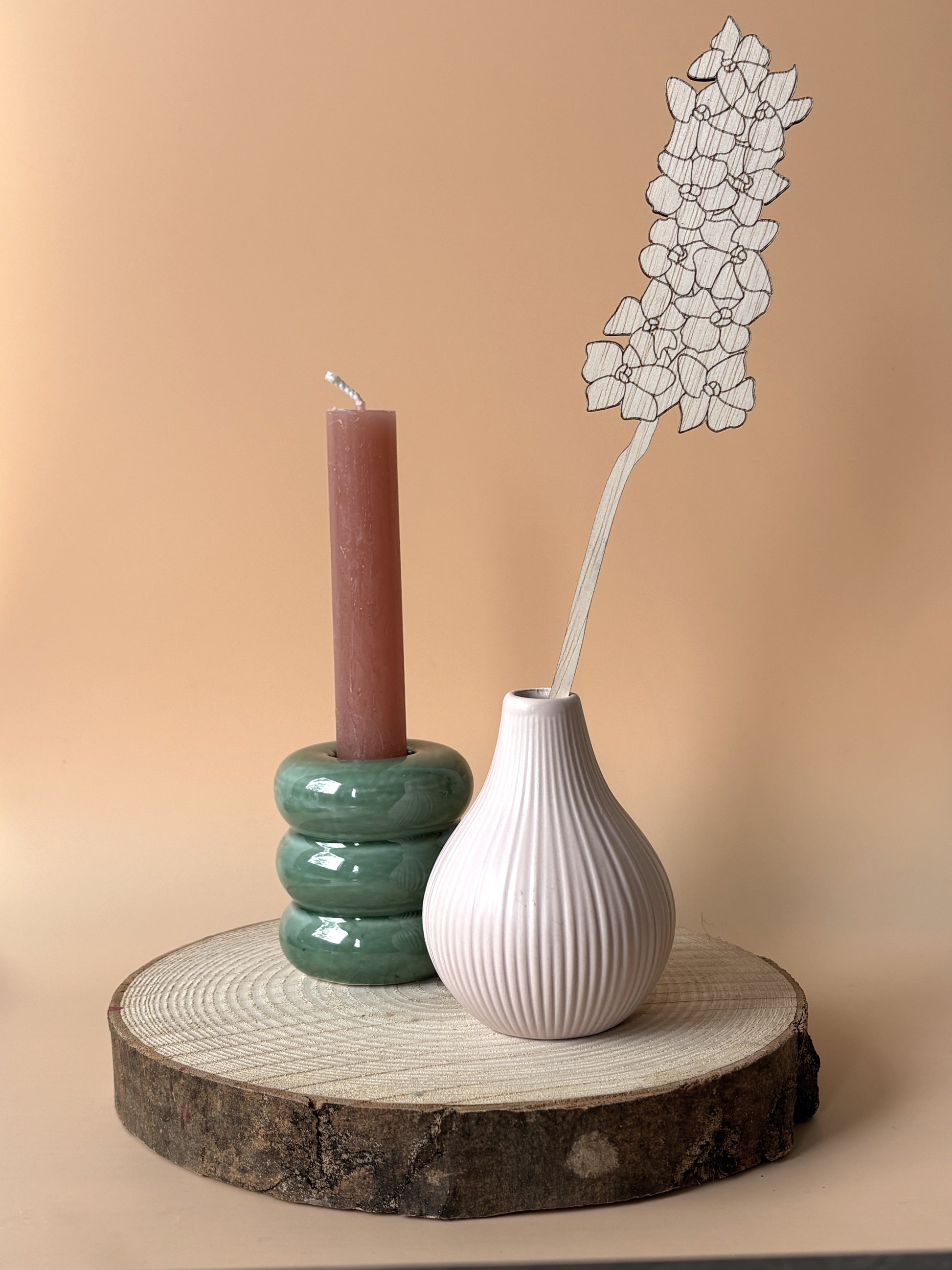 Decoratieve geboortebloem van hout - Flint&Fonkel