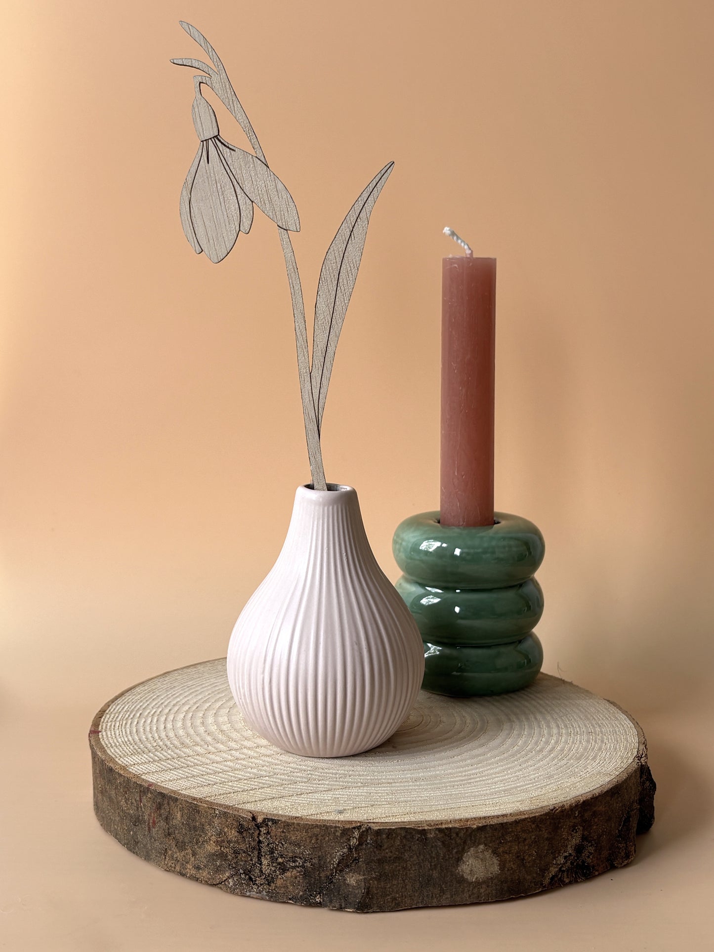 Decoratieve geboortebloem van hout - Flint&Fonkel