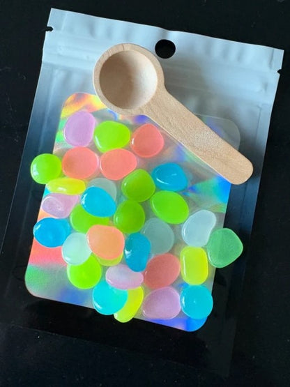 Glow in the dark steentjes met lepel